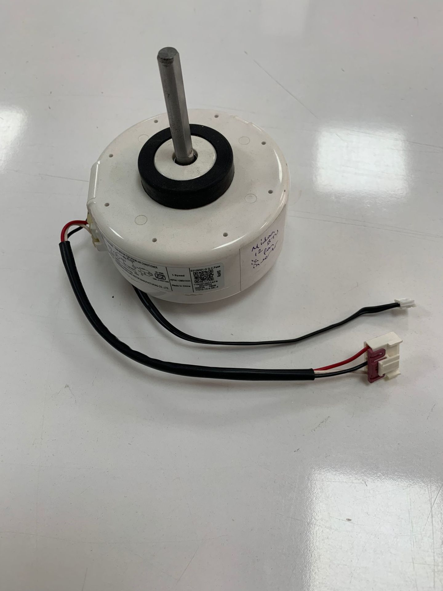 İÇ ÜNİTE FAN MOTORU MİDEA 12 BTU İNVERTER